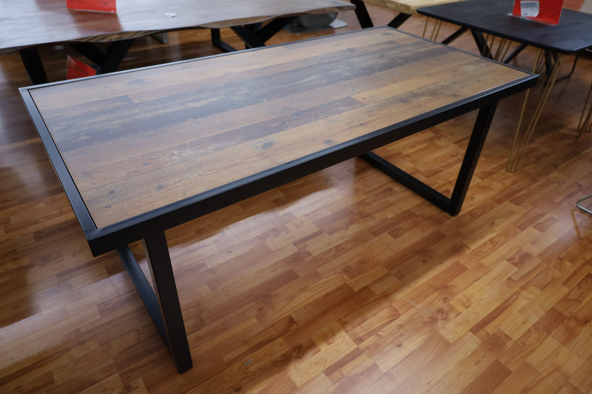 Esstisch Tisch + Holz Optik + Metall Rahmen + NEU auf Lager – möbel-outlet-24